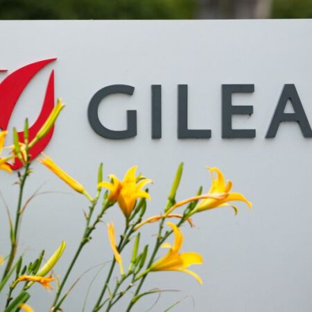 Gilead reports growth and raises full-year guidance By Investing.com