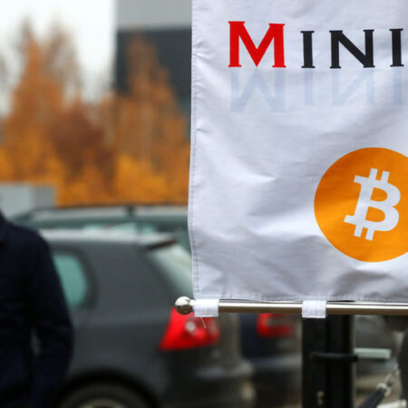 Bloomberg’s Chief Expert Makes Bearish Bitcoin Forecast as BTC Fails to Surpass $58,000 By U.Today