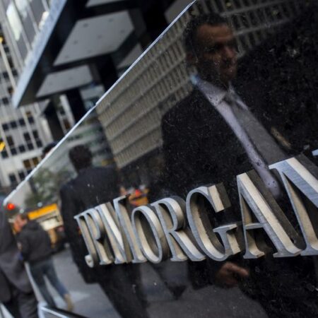 Three-quarters of global carry trade has been unwound: JPMorgan By Investing.com