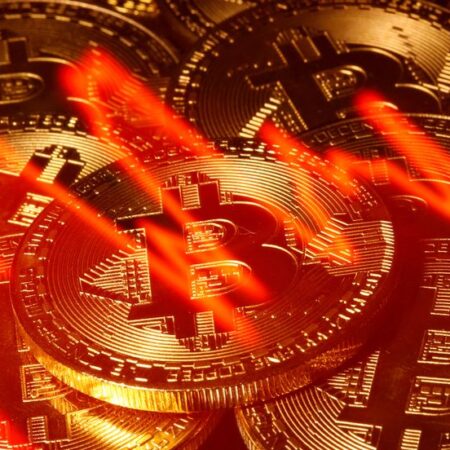Bitcoin hits record high above $105k amid whale trades, MicroStrategy cheer By Investing.com