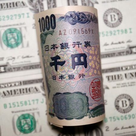 Risk of a USD/JPY overshoot into new year: BofA By Investing.com