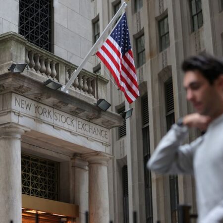 UBS looks at how Trump’s tariff plans could impact credit spreads By Investing.com
