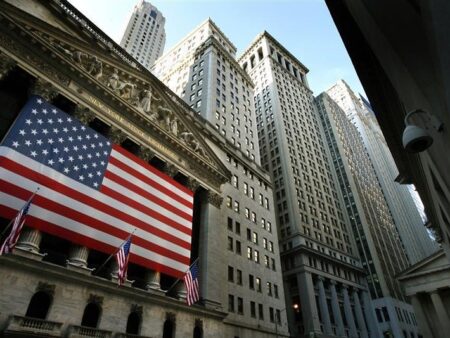 U.S. stocks lower at close of trade; Dow Jones Industrial Average down 0.07% By Investing.com