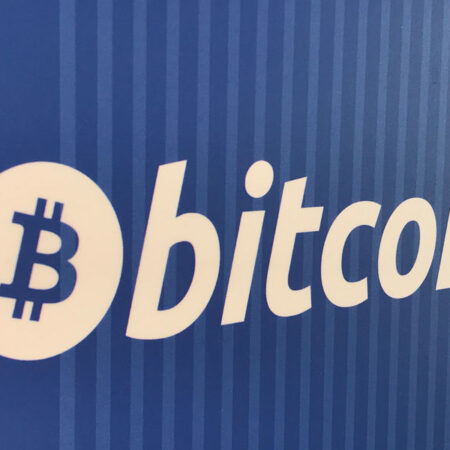 down to $58k as weekend rebound cools; Fed in focus By Investing.com