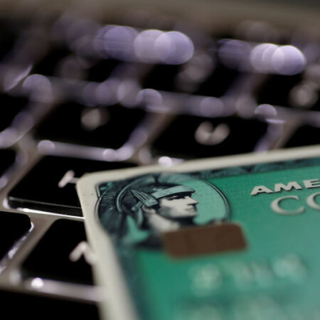 American Express earnings beat by $0.02, revenue topped estimates By Investing.com