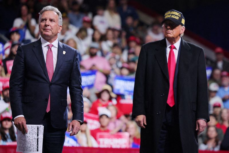 © Reuters. FILE PHOTO: Businessman Steve Witkoff stands onstage with Republican presidential nominee and former U.S. President Donald Trump during a campaign rally at Atrium Health Amphitheater in Macon, Georgia, U.S., November 3, 2024. REUTERS/Brian Snyder/File Photo