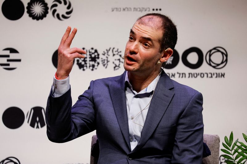 © Reuters. FILE PHOTO: Ilya Sutskever, co-Founder and Chief Scientist of OpenAI speaks during a talk at Tel Aviv University in Tel Aviv, Israel June 5, 2023. REUTERS/Amir Cohen/File Photo