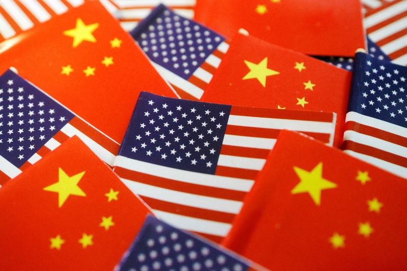 © Reuters. FILE PHOTO: Flags of U.S. and China are seen in this illustration picture taken August 2, 2022. REUTERS/Florence Lo/Illustration//File Photo